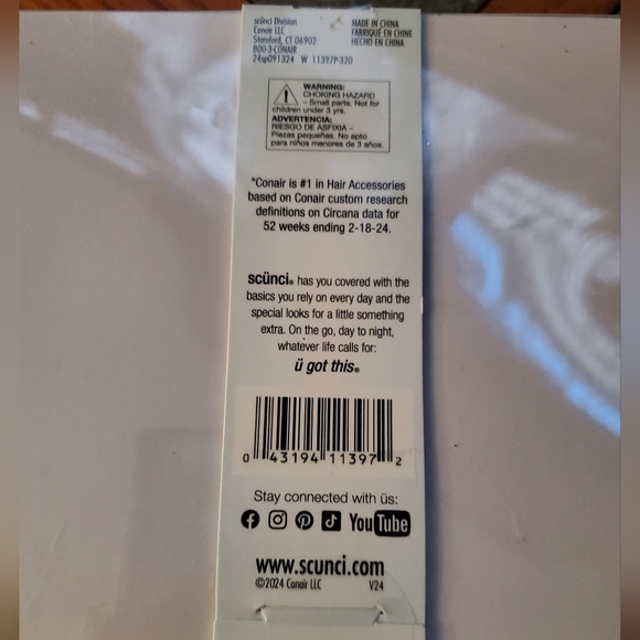 Scunci Claw Clip Gift Set - Picture 4 of 5